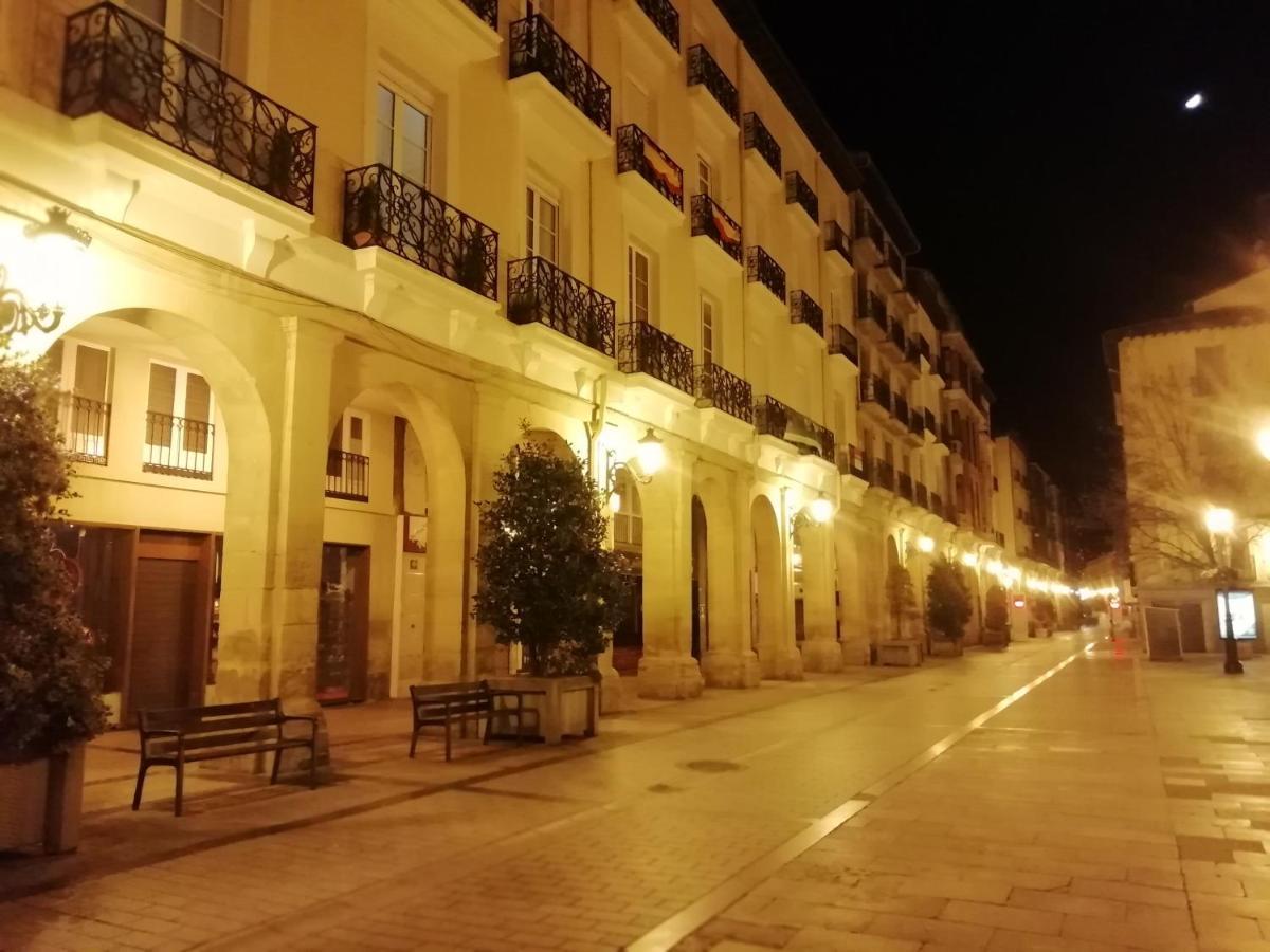 Apartamento Turistico Santiago Logroño Eksteriør bilde