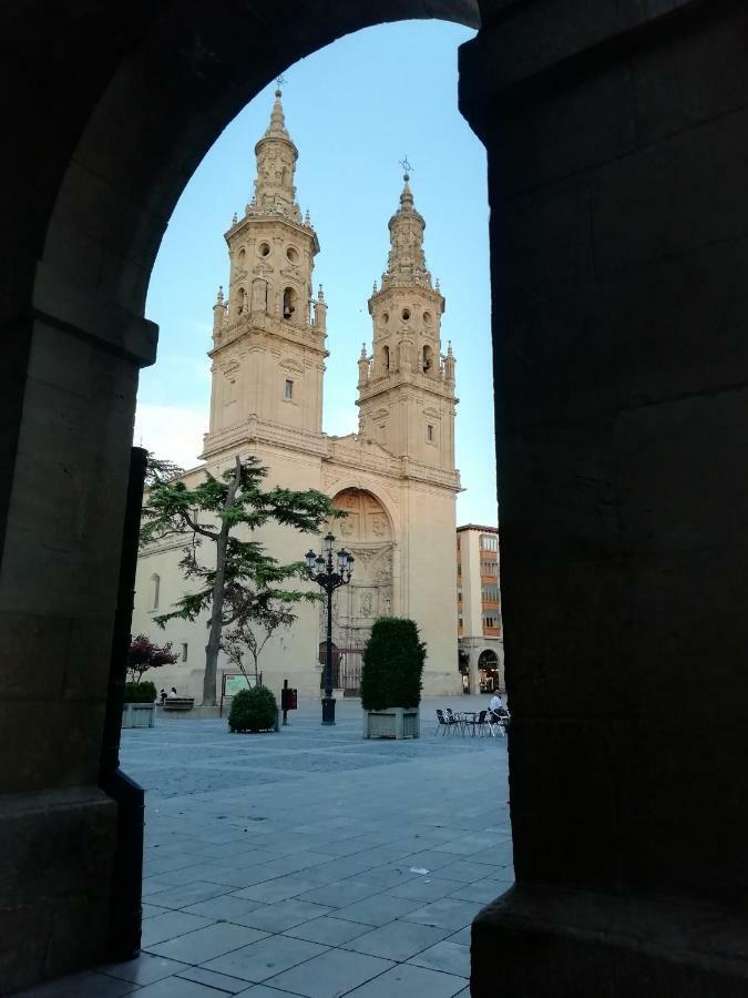 Apartamento Turistico Santiago Logroño Eksteriør bilde