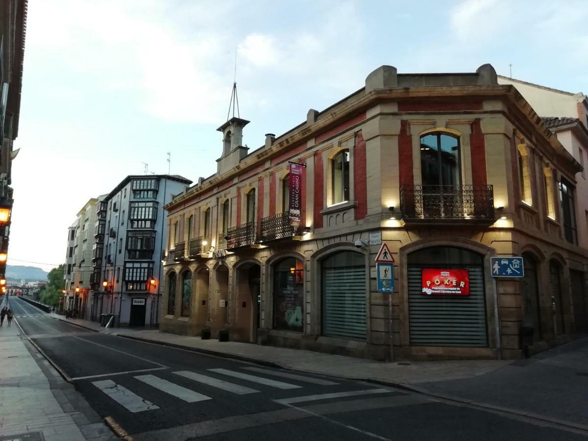Apartamento Turistico Santiago Logroño Eksteriør bilde